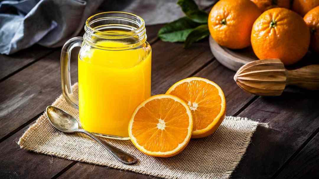 Nước cam ép có thành phần citrate làm giảm nồng độ axit nước tiểu 