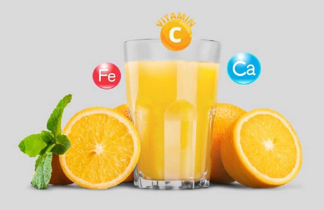 Nước ép cam có chứa nhiều vitamin C